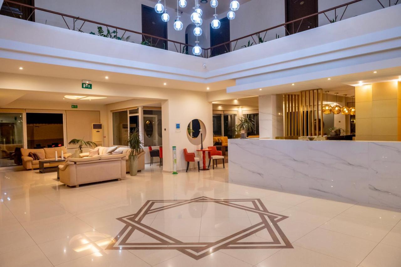 Eurohotel Theo Hotel Agia Marina Extérieur photo