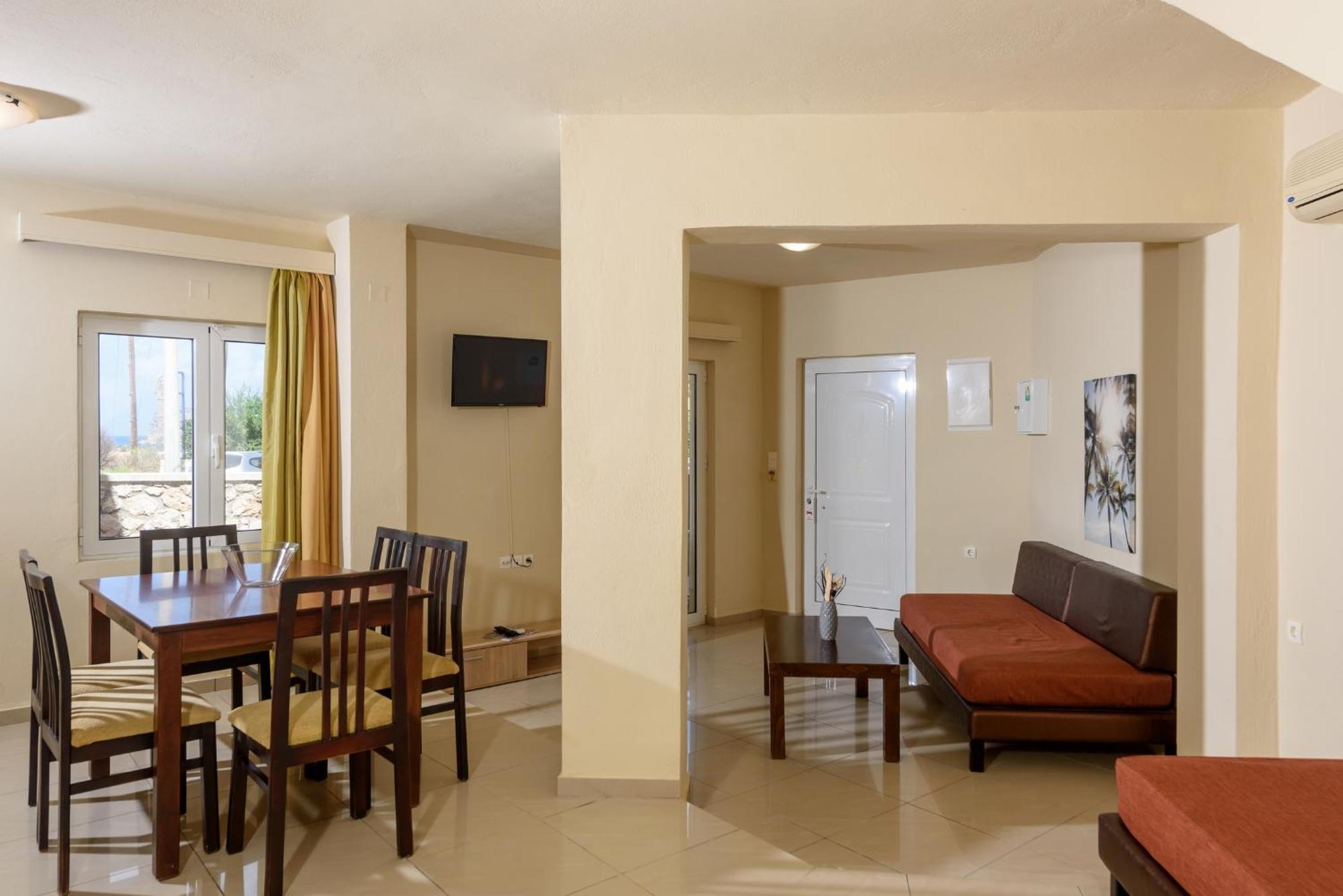 Eurohotel Theo Hotel Agia Marina Extérieur photo