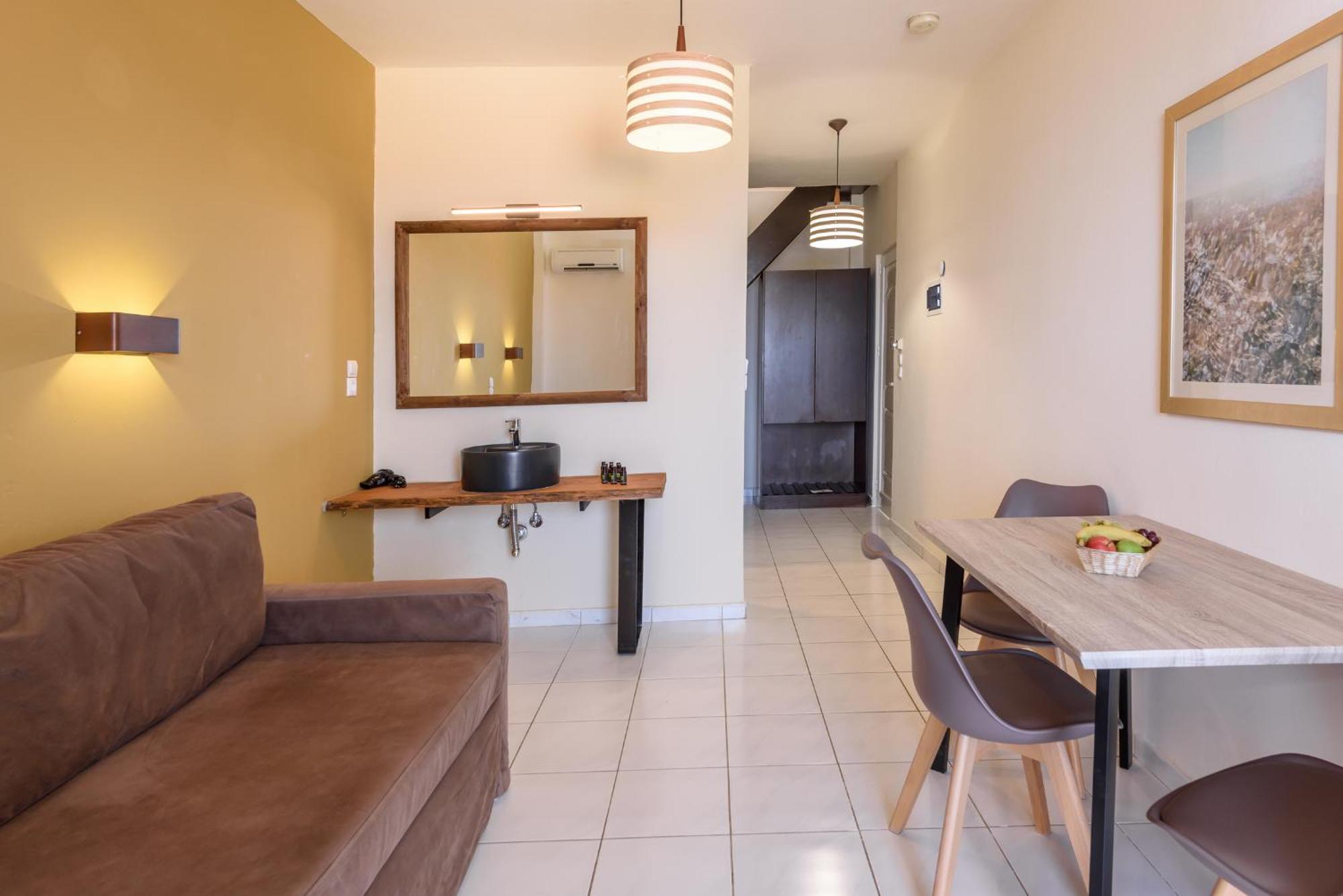 Eurohotel Theo Hotel Agia Marina Extérieur photo