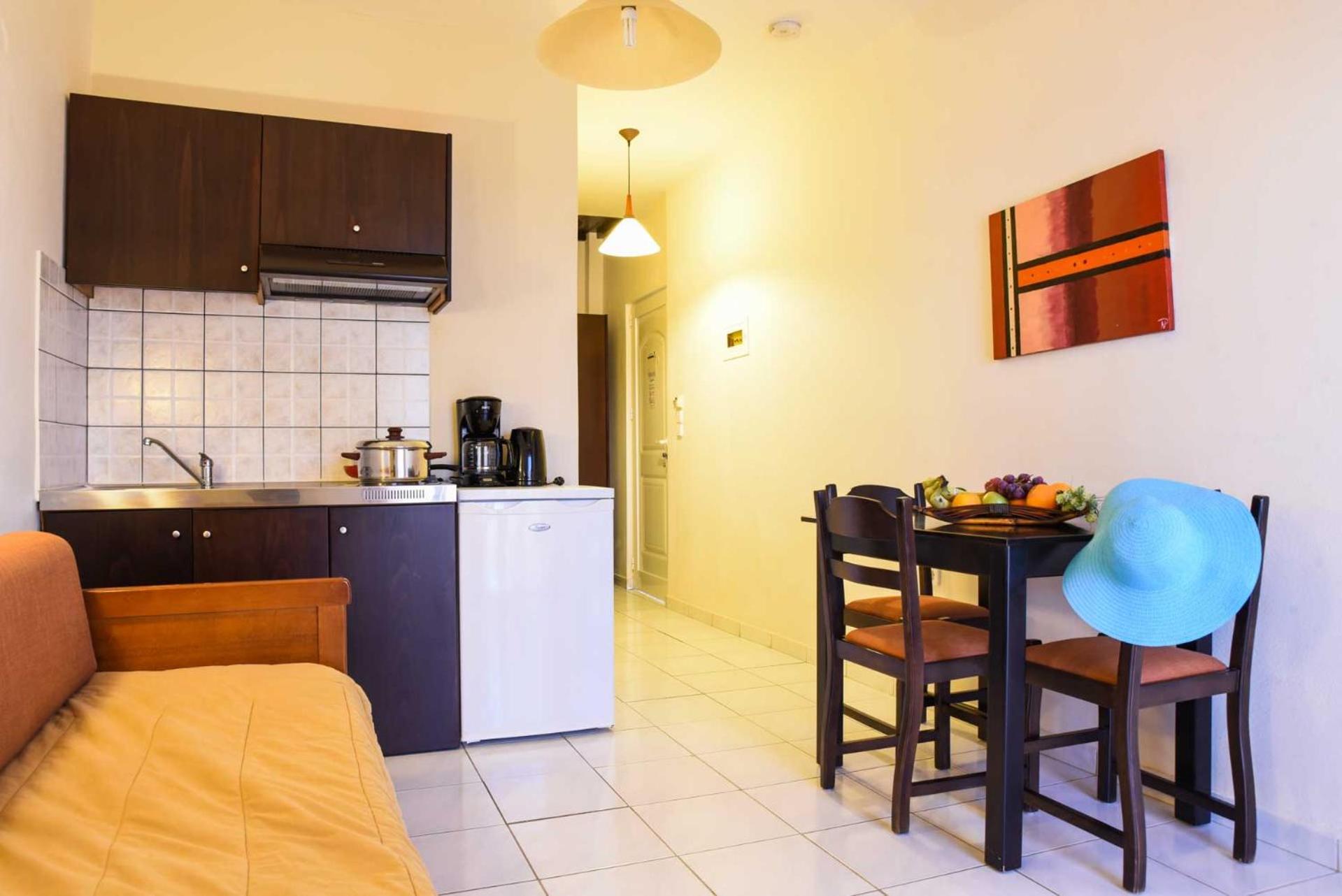 Eurohotel Theo Hotel Agia Marina Chambre photo