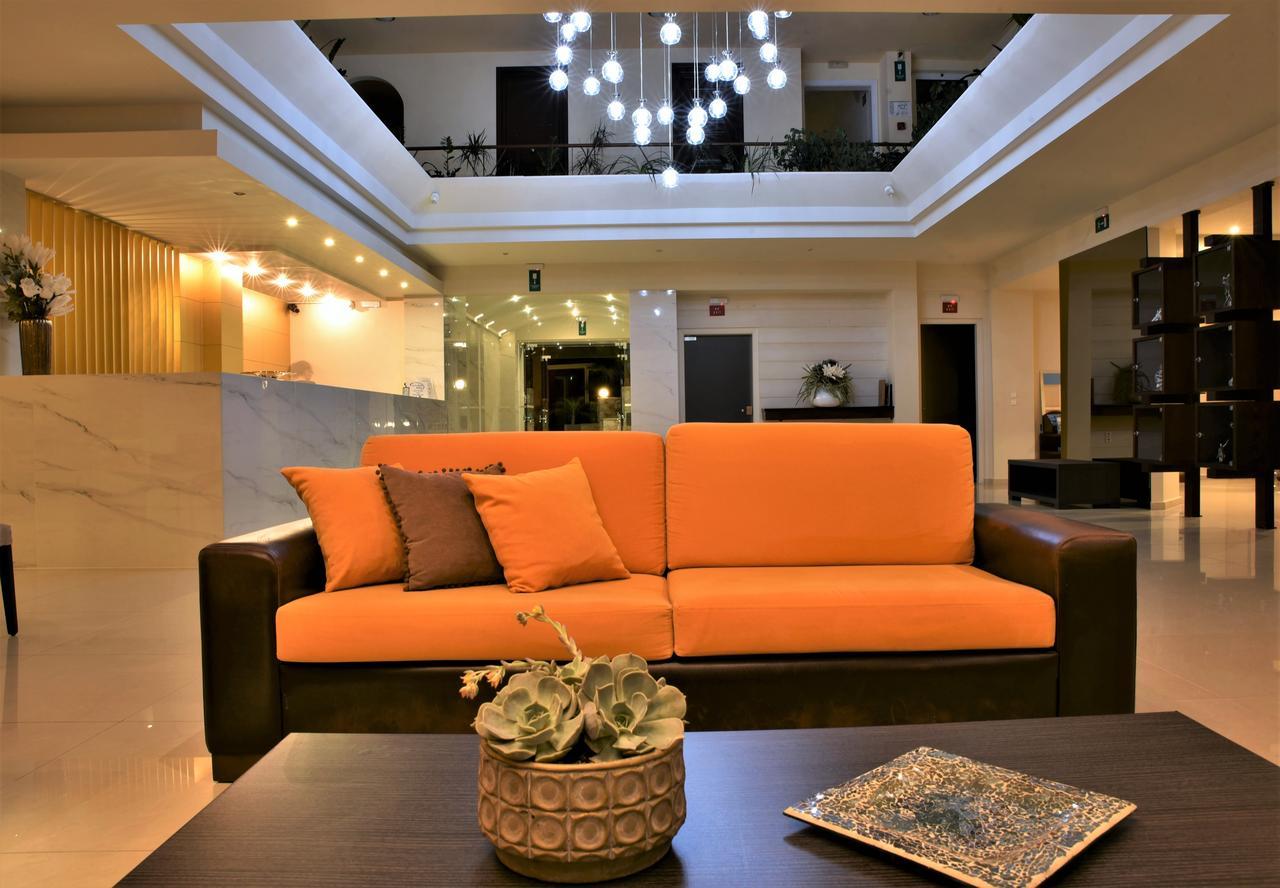 Eurohotel Theo Hotel Agia Marina Extérieur photo